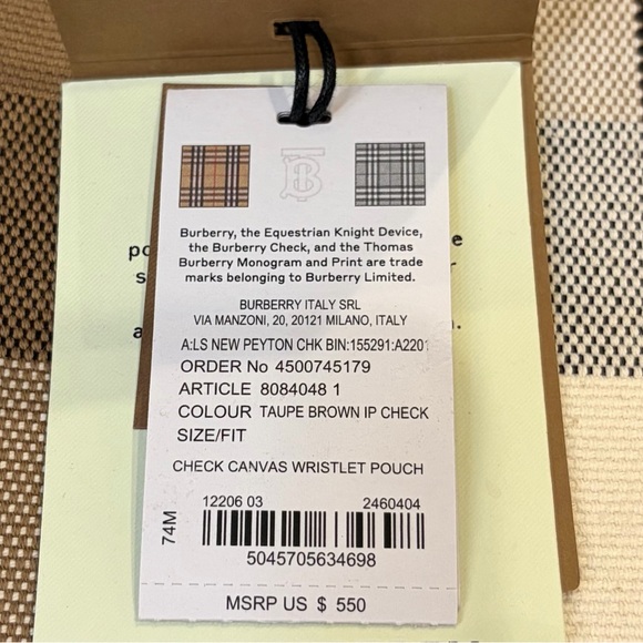 🖤🤎NWT BURBERRY TAUPE BROWN/BLACK CHECK CANVAS WRISTLET🤎🖤
SCENTED WATER INCLUDED - Picture 2 of 12